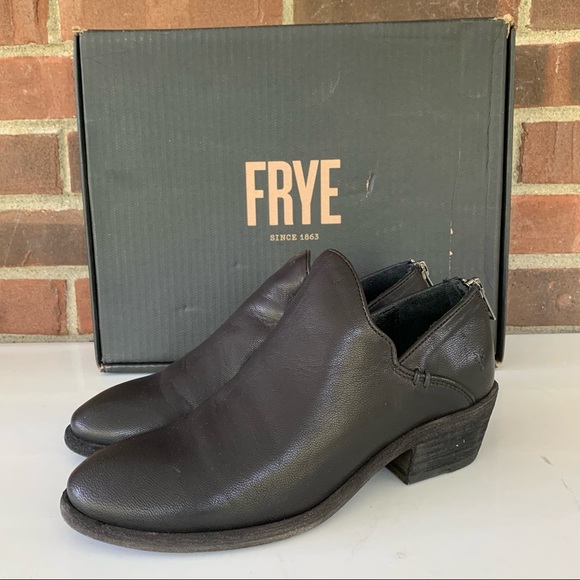 Frye Shoes - FRYE Women's Carson Shootie Ankle Boot, Black Leather Size US 6 M MINT